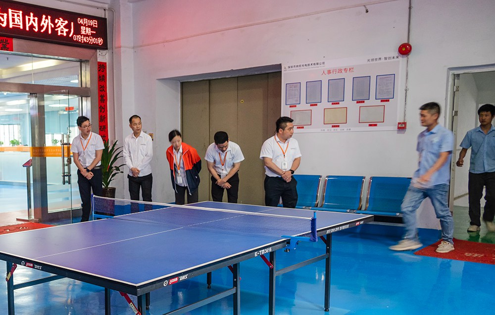 納宏光電開(kāi)展早上問(wèn)早活動(dòng)